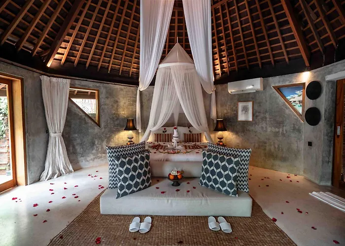 The Sender Pool Suites Ubud 